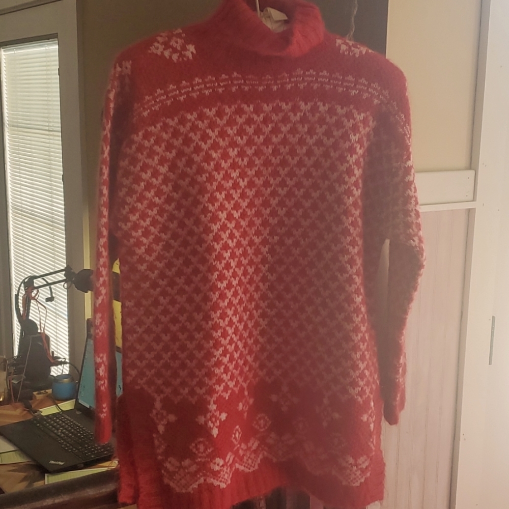 Jones New York sport sweater